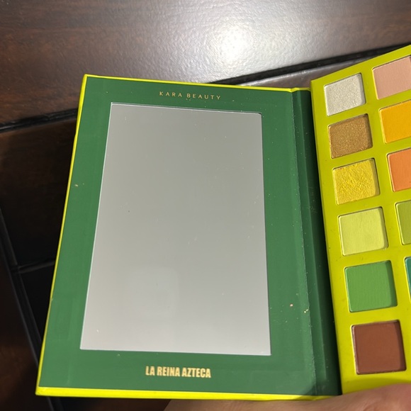 La Reina Azteca Eye Shadow Palette Kara Beauty multicolor eyeshadow palette - Picture 6 of 14